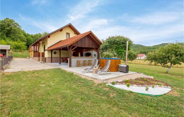 Gorgeous Home In Klanac With Kitchen, Rezervovat Rekreační dům Klanac 