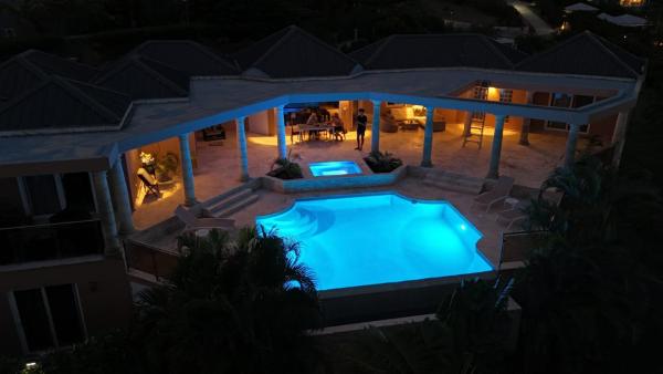 CRENITY VILLA, Rezervovat Vila Saint Martin Svatý Martin