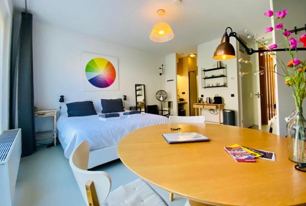 Private studio, patio garden and free car parking, Rezervovat Penzión se snídaní Hotely v Zuid-Holland s parkováním, Parkování