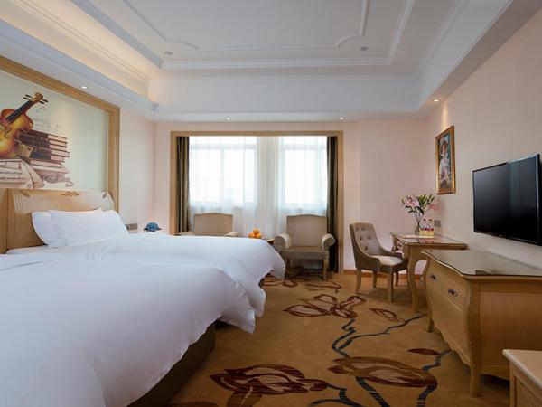 Vienna International Hotel (Fangchenggang Administration Center High-speed Railway Station branch), Rezervovat Hotel Fangcheng Guangxi