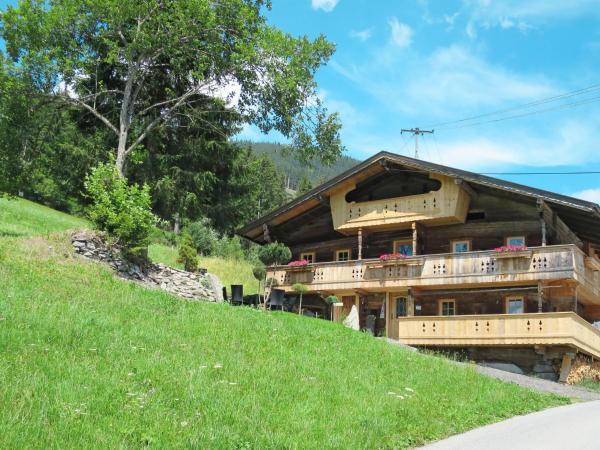 Chalet Alm Chalet by Interhome, Rezervovat Chata Tyrolsko hotely s parkováním, Parkování
