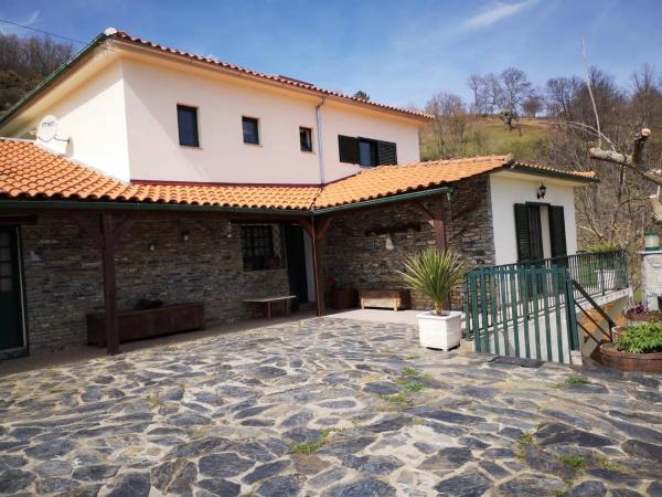 Alojamento Local Madre de Cima, Rezervovat Venkovský dům Vinhais Trás-os-Montes e Alto Douro