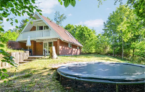 Three-Bedroom Holiday Home In Glesborg, Rezervovat Rekreační dům Glesborg 