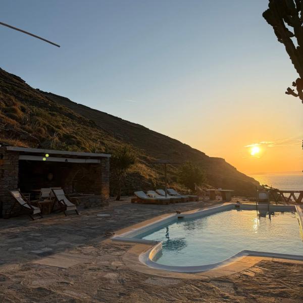 Sun Holiday House, Rezervovat Vila Hotely v Kea s bazénem, Bazén