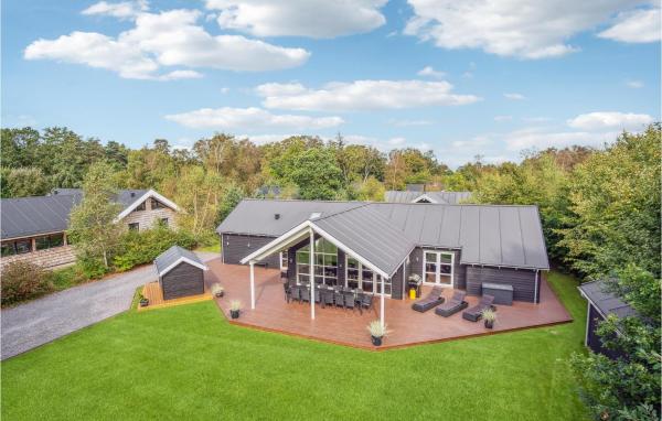 Five-Bedroom Holiday Home In Grenaa, Rezervovat Rekreační dům Grena 