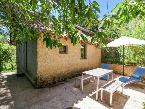 Cottage in Bourgnac with Whirlpool, Rezervovat Rekreační dům Bourgnac White Perigord