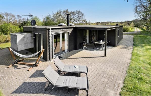 Amazing Home In Løgstør With Kitchen, Rezervovat Rekreační dům  