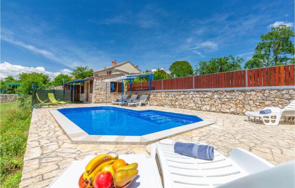 Holiday Home Marciljani Cr, Rezervovat Rekreační dům Labin hotely s bazénem, Bazén