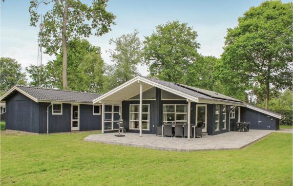 Pet Friendly Home In Glesborg With Sauna, Rezervovat Rekreační dům  