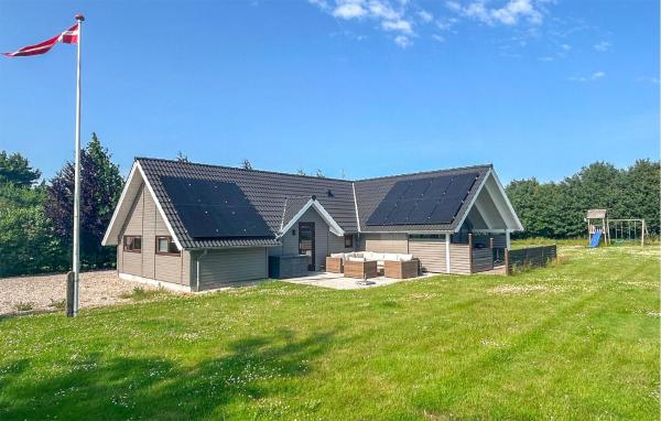 Holiday Home Lindevænget Humble Iv, Rezervovat Rekreační dům Hotely v Langeland s parkováním, Parkování