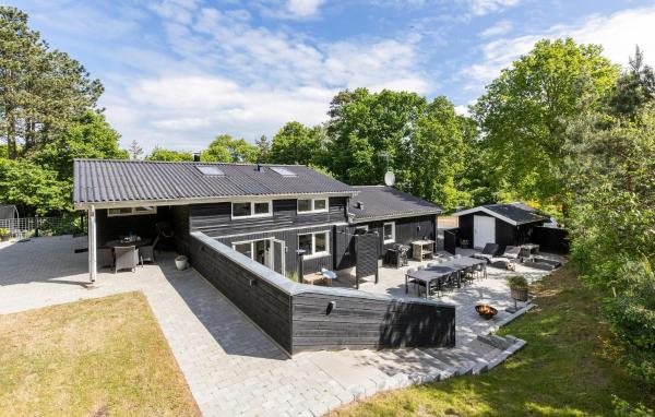 Awesome Home In Glesborg With Sauna, Rezervovat Rekreační dům Hotely v Glesborg s bazénem, Bazén