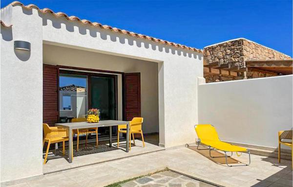 Awesome Home In Baia S Anna Budoni With Wifi, Rezervovat Rekreační dům Budoni Sardinia South