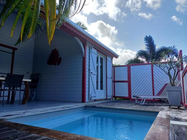 Caraïbes Cottage Grenat piscine privée 900m de Grande anse, Rezervovat Rekreační dům Deshaies Basse-Terre