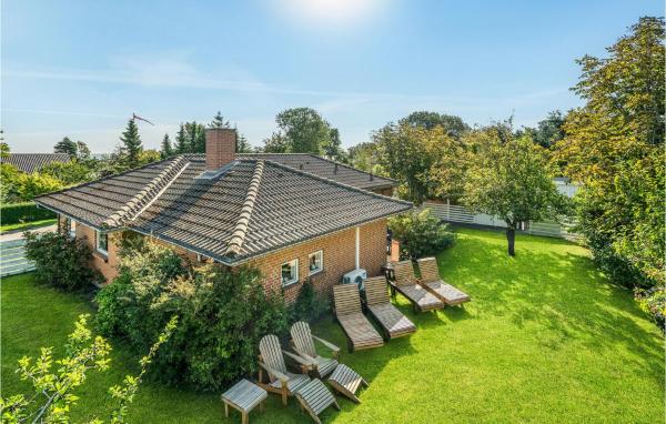 Stunning Home In Sæby With Kitchen, Rezervovat Rekreační dům Saeby 