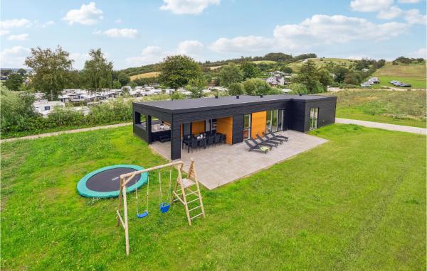 Awesome Home In Løgstrup With Kitchen, Rezervovat Rekreační dům  
