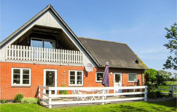 3 Bedroom Gorgeous Home In Rønne, Rezervovat Rekreační dům Ronne Bornholm