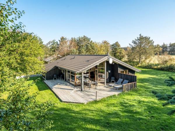Holiday Home Emeli - 1-3km from the sea by Interhome, Rezervovat Rekreační dům Hjorring 