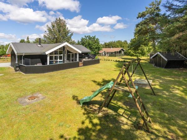 Holiday Home Talula - 350m from the sea by Interhome, Rezervovat Rekreační dům Hals 