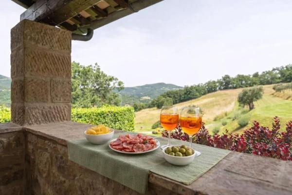 Pugnano Alto -appartamento Castagna, Rezervovat Farmářský pobyt Hotely v Perugia s bazénem, Bazén