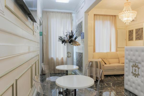 Rosa Italia Hotel Roma, Rezervovat  Hotely v Lazio s parkováním, Parkování