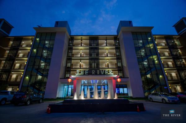 The River Hotel, Rezervovat Hotel Nakhon Phanom 