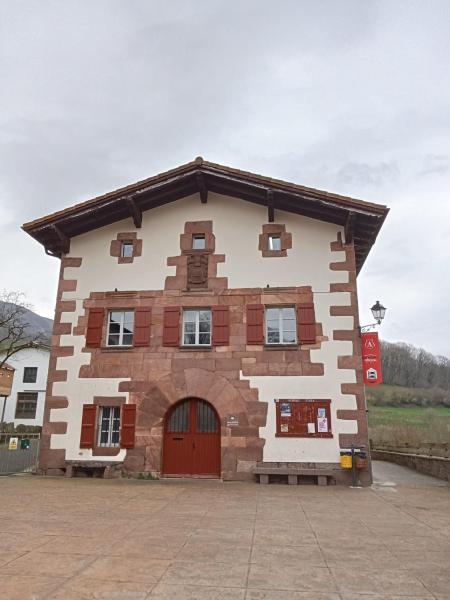 Amaiurko Aterpetxea, Rezervovat  Amaiur Španělsko