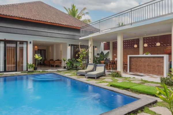 Villa Ratu Ayu, Rezervovat  Hotely v Bali s bazénem, Bazén