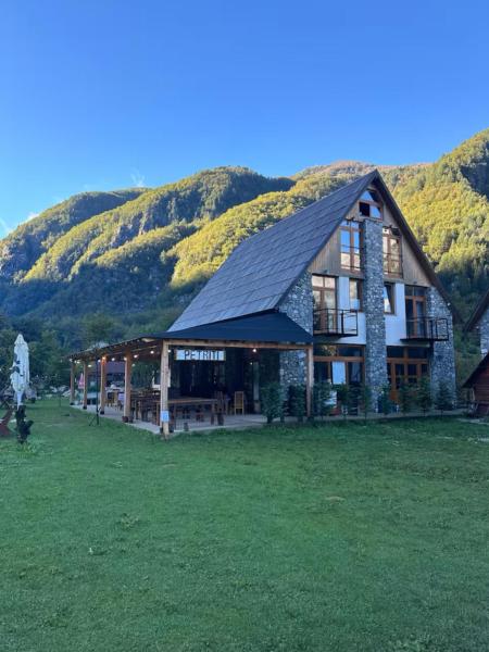 Petriti theth, Rezervovat Hotel Shkoder County hotely s bazénem, Bazén