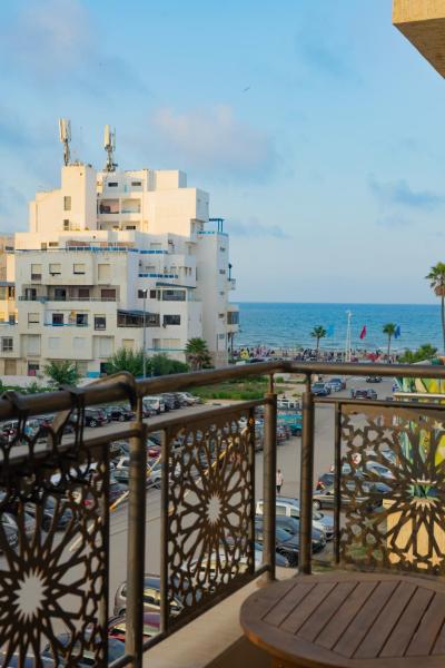 Enjoy Your Vacation Here, 1 min to The Beach, Only for families !!, Rezervovat Hotel Martil 