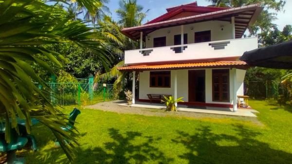 Serene Vista Villa, formerly Bungalows, Rezervovat Penzión Hikkaduwa Galle District