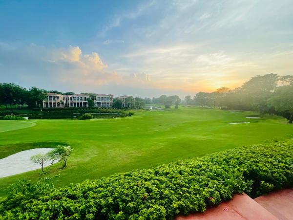 Beautiful Apartments at Tarudhan Valley Golf Resort, Manesar, Rezervovat Apartmán Hotely v Haryana s bazénem, Bazén
