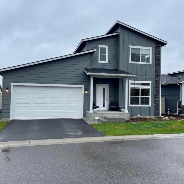 Post Falls Hideaway New 4 Bedroom Home Short Term, Rezervovat  Post Falls Idaho