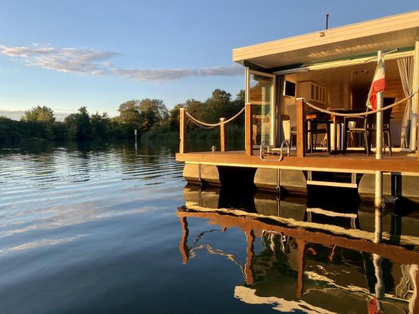 AhoiWerder Hausboot Havelzauber führerscheinfrei, Rezervovat  Werder Braniborsko