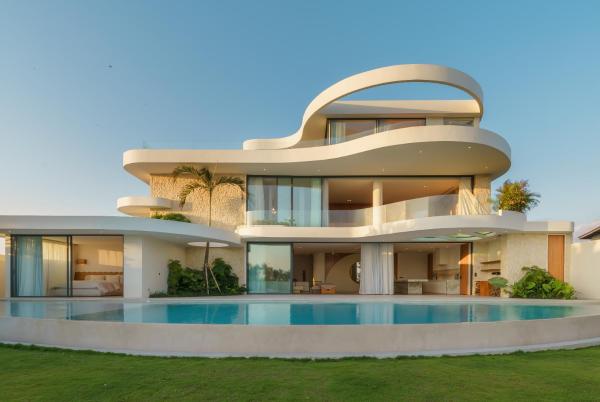 Villa Babylon - Magnificent 4BR Sea View Villa, Rezervovat  Munggu hotely s bazénem, Bazén
