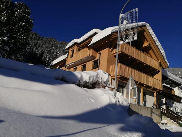Haus Nick, Appartementhaus, Rezervovat  Tyrolsko hotely s parkováním, Parkování