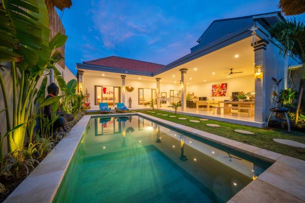 Luxury Villa Summerlin, Rezervovat  Badung hotely s bazénem, Bazén