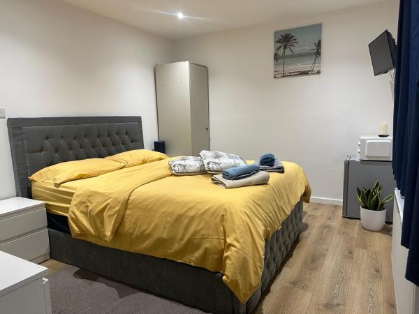 L-Houses, Rezervovat  Dagenham Greater London