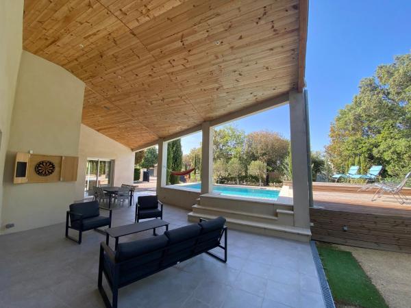 Grande Villa contemporaine à Grignan, Rezervovat  Hotely v Grignan s bazénem, Bazén