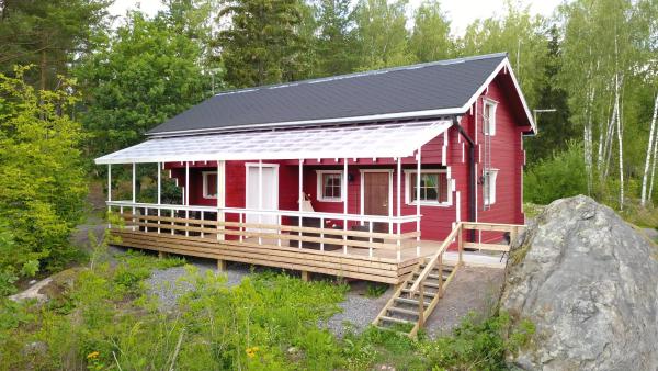 4 hengen luhtimökki, Rezervovat  Naantali 