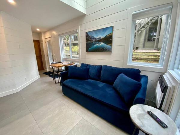 Modern Cottage in the Tremblant Ski Village, Rezervovat  Vesnice a turistické středisko Mont-Tremblant 