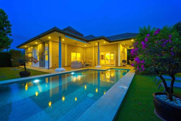 Modern 3 Bedroom Pool Villa - MR54, Rezervovat  Central Thailand hotely s bazénem, Bazén