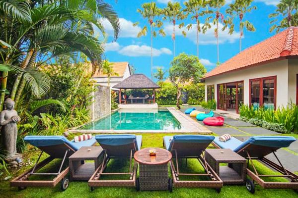 Minara 4 BR Private Pool Villa, Rezervovat  Bali hotely s bazénem, Bazén
