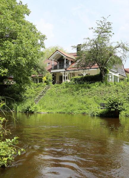 Unique Luxury Villa 22 min to Munich 290m2 Pool Sauna, Rezervovat  Gauting hotely s bazénem, Bazén