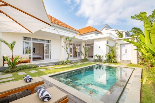 Villa Navaria Canggu, Rezervovat  Badung hotely s bazénem, Bazén