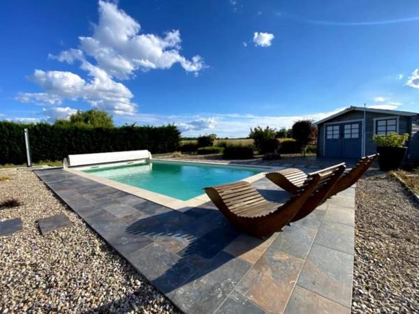 Villa Maya, Rezervovat  Bonnet hotely s bazénem, Bazén