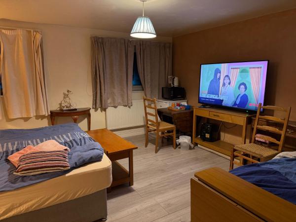 BFamily-Jacks Court, Rezervovat  Stalybridge Greater Manchester