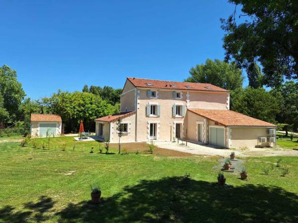 Au son de l\eau, Rezervovat  Birac Charente