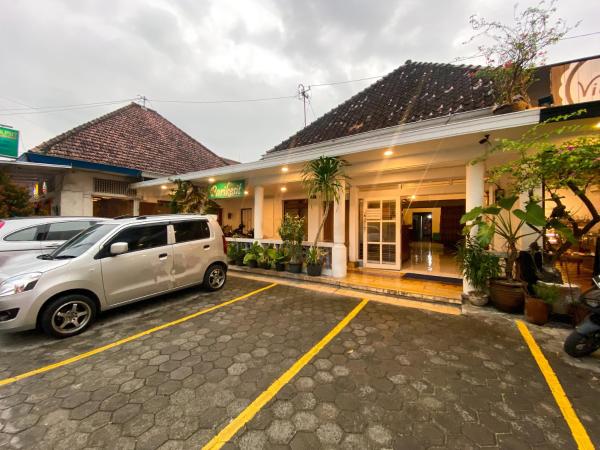 Parikesit Guest House, Rezervovat  Timuran Yogyakarta