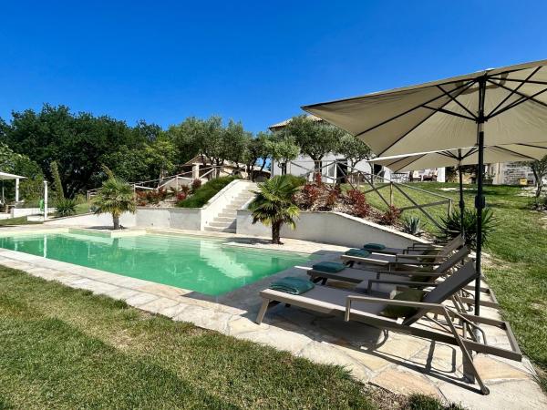 BB Casale di Oto, Rezervovat  SantʼAngelo hotely s bazénem, Bazén