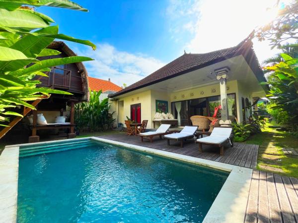 Traditional 2Br Private Pool Villa in the Heart of Canggu, Berawa, Rezervovat  Badung hotely s bazénem, Bazén